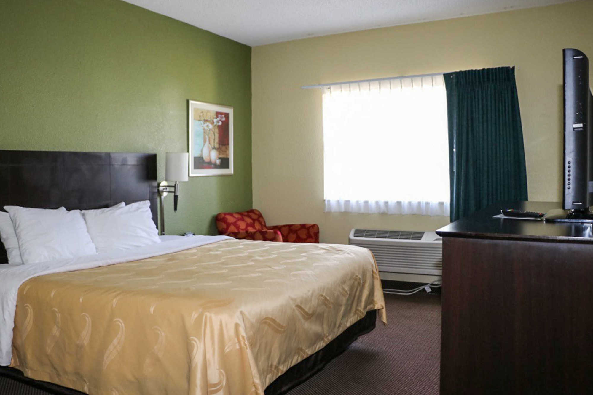 Quality Inn East Evansville Quarto foto